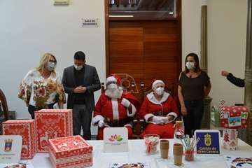 Presentación del proyecto 'Telde en Navidad' con presencia de Papá Noel y su esposa/TA.